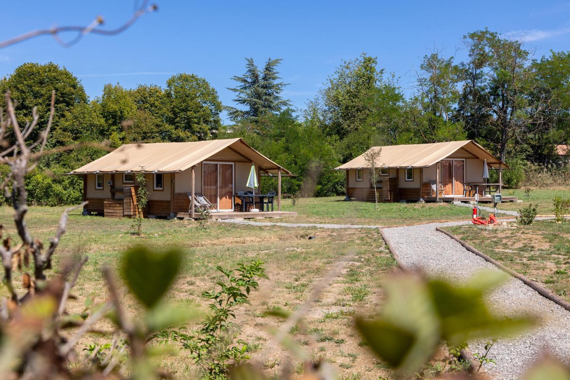 Camping Sites Et Paysages Les Pres Hauts Sisteron Eksteriør billede